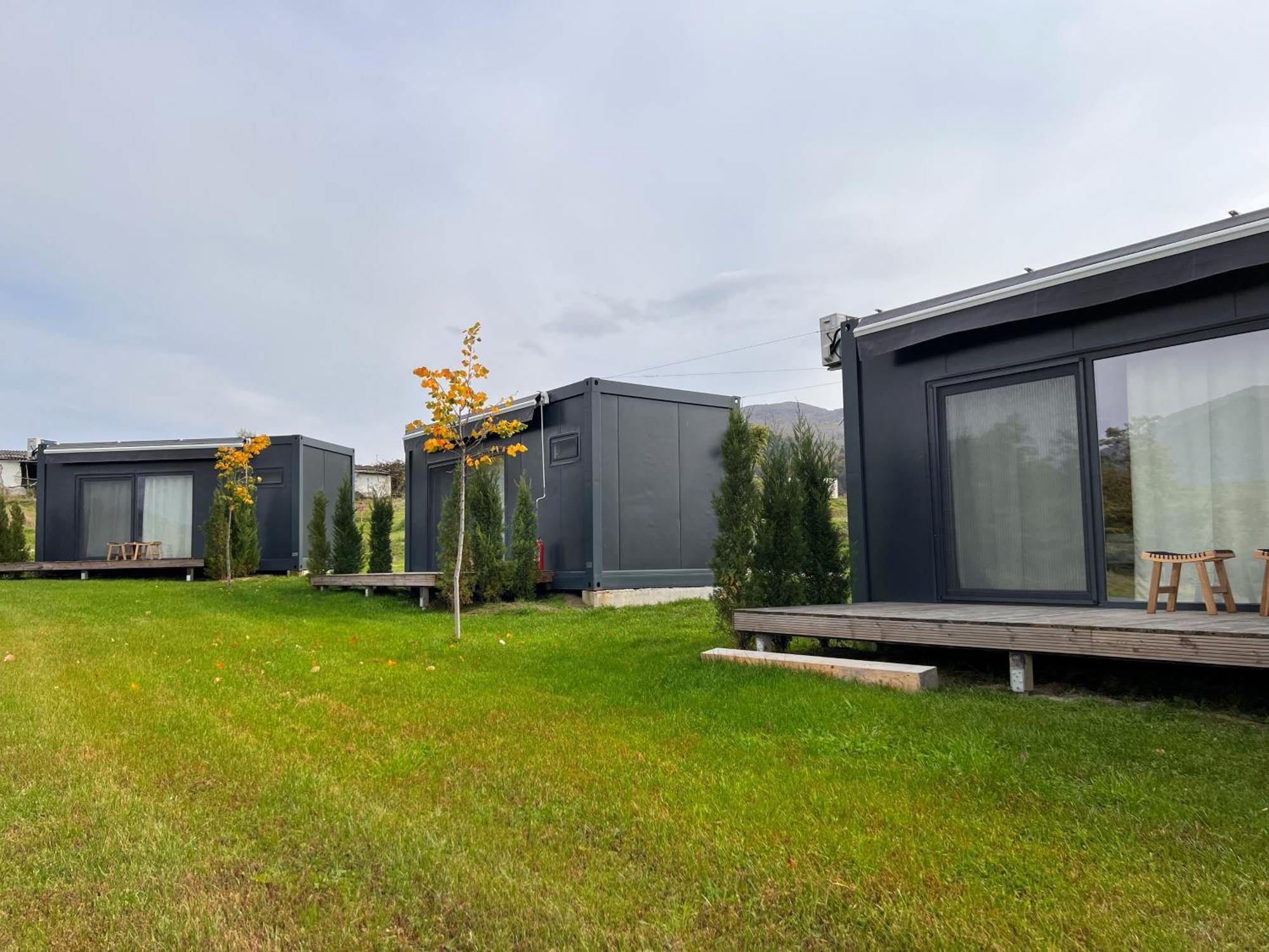 ホテル Flandra Glamping コルベニ エクステリア 写真