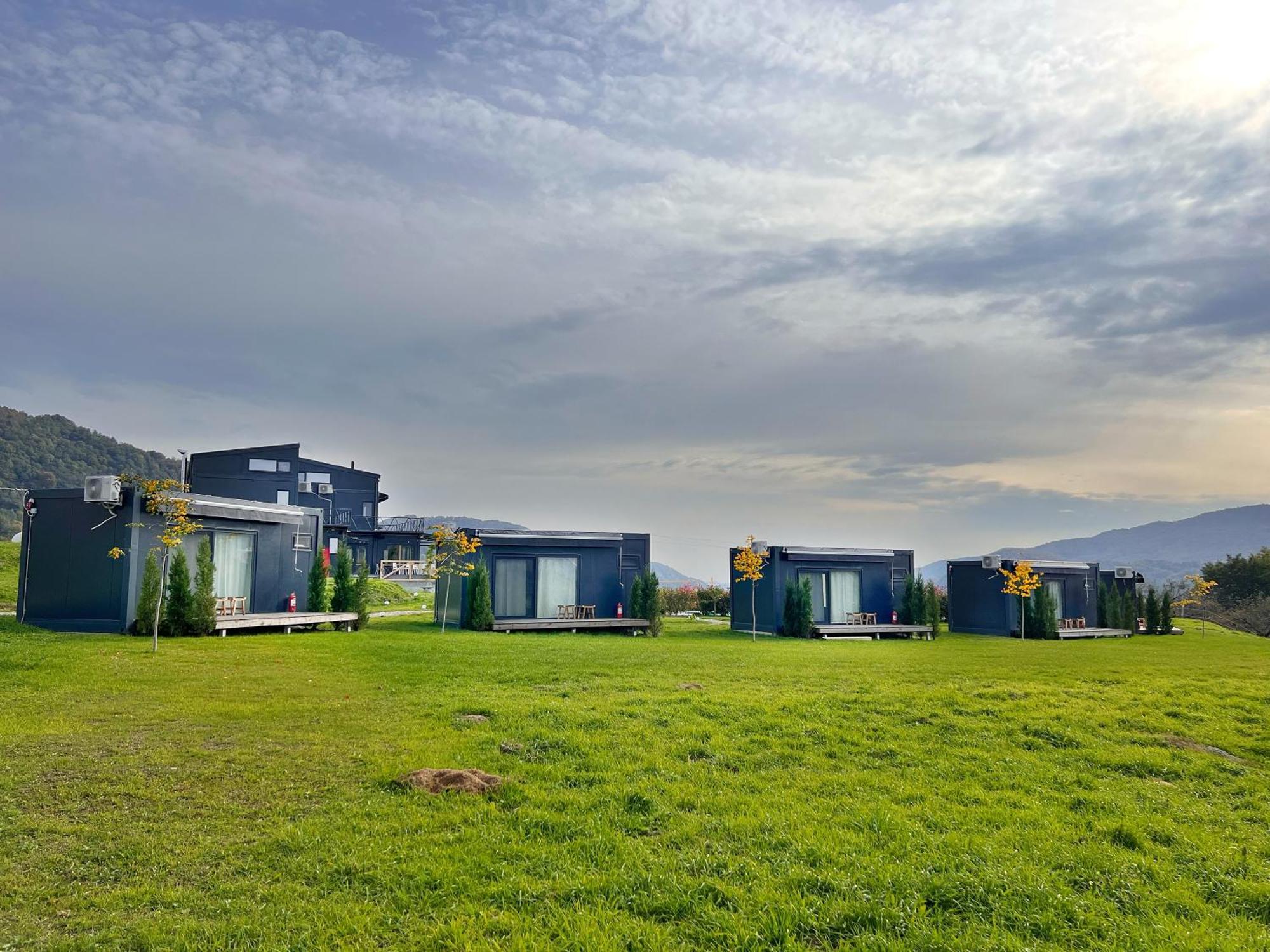 ホテル Flandra Glamping コルベニ エクステリア 写真