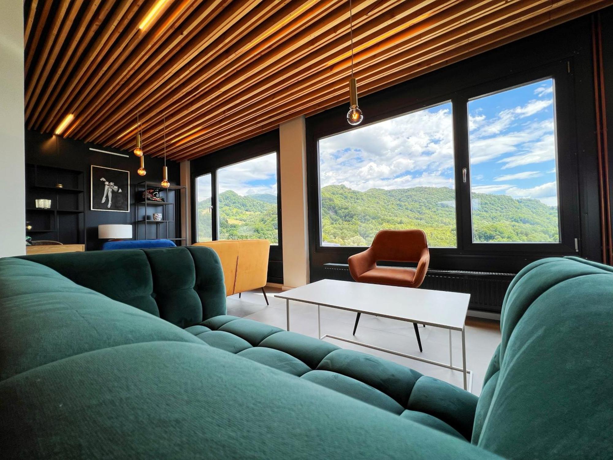 ホテル Flandra Glamping コルベニ エクステリア 写真