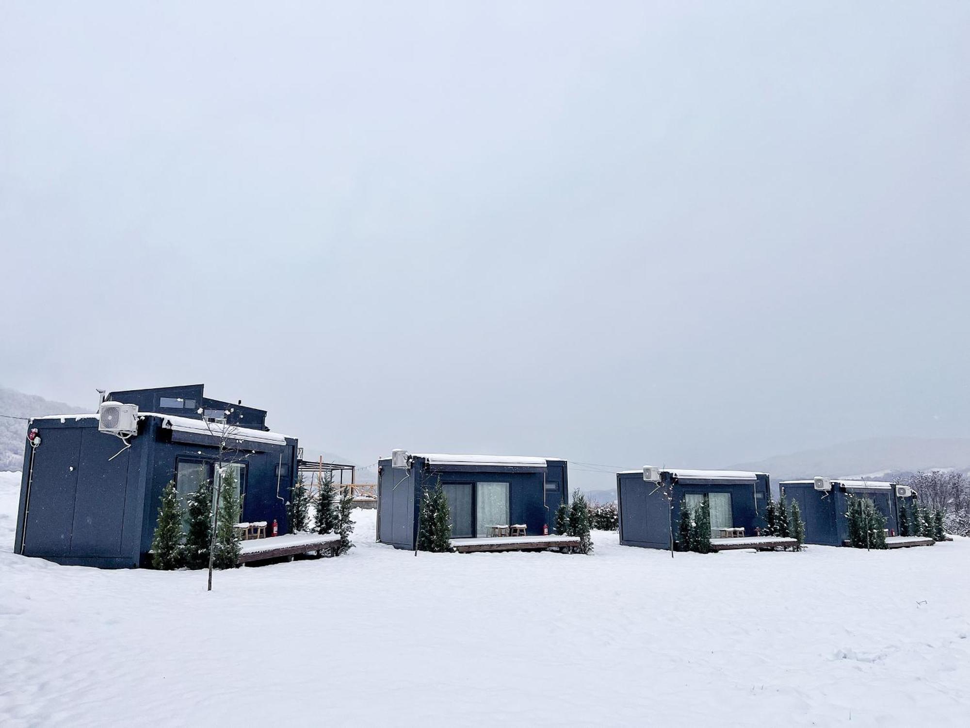 ホテル Flandra Glamping コルベニ エクステリア 写真
