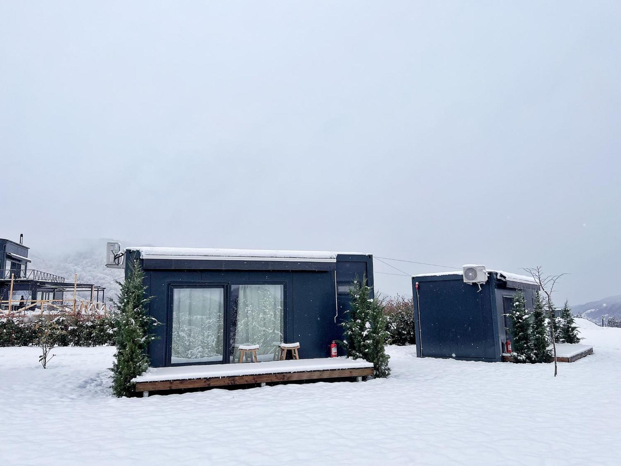 ホテル Flandra Glamping コルベニ エクステリア 写真
