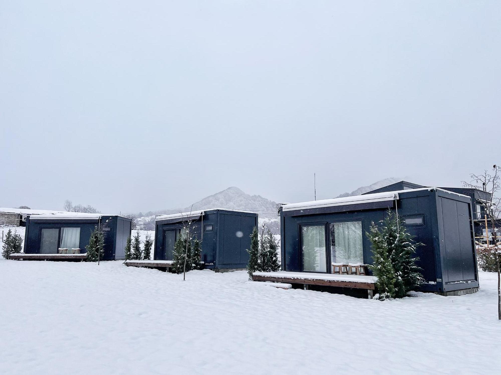 ホテル Flandra Glamping コルベニ エクステリア 写真