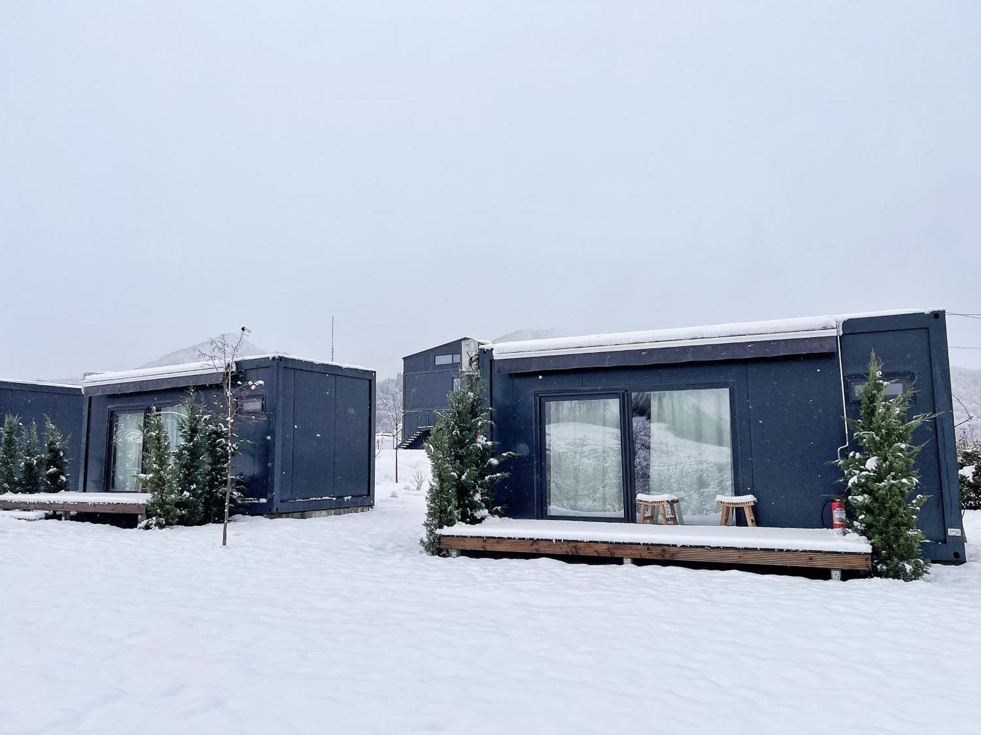 ホテル Flandra Glamping コルベニ エクステリア 写真