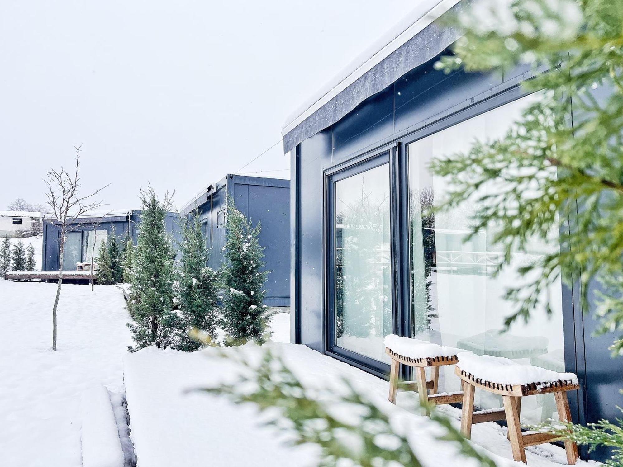 ホテル Flandra Glamping コルベニ エクステリア 写真